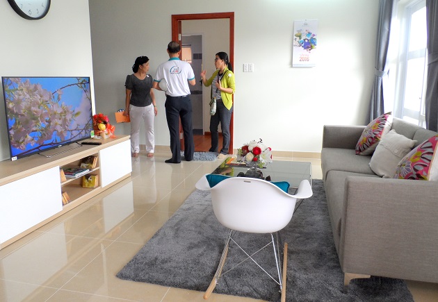 Phòng khách của căn hộ diện tích lớn nhất 83.6 m2